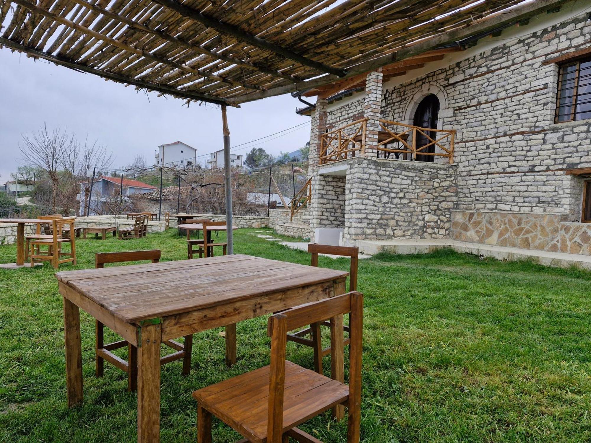 Villa Shpiragu Village Experience Berat Rum bild